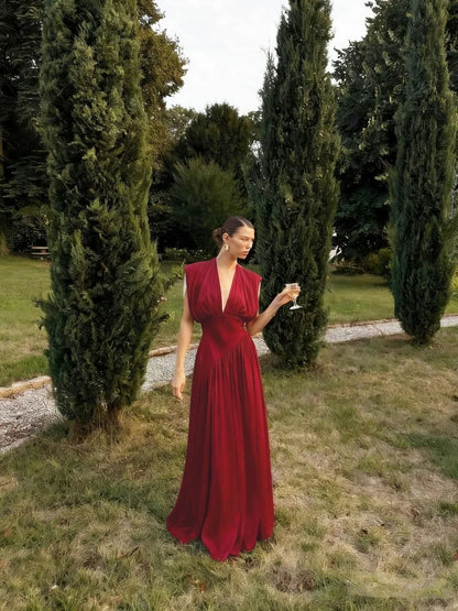 Robe Longue Élégante en Satin – Col V Plongeant, Fente Haute & Fluide | Invitée Mariage Luxe 2026