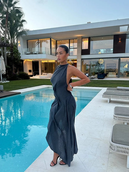 Robe Longue Romantique Halter Froncée & Asymmétrique – Dos Nu, Souple & Élégante