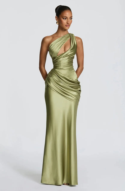 Robe Longue Sirène en Satin Froncé – Épaule Asymmétrique & Découpe | Coupe Slim Luxe 2026